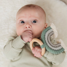 Load image into Gallery viewer, Gold Mix – Macramé Rainbow Toy